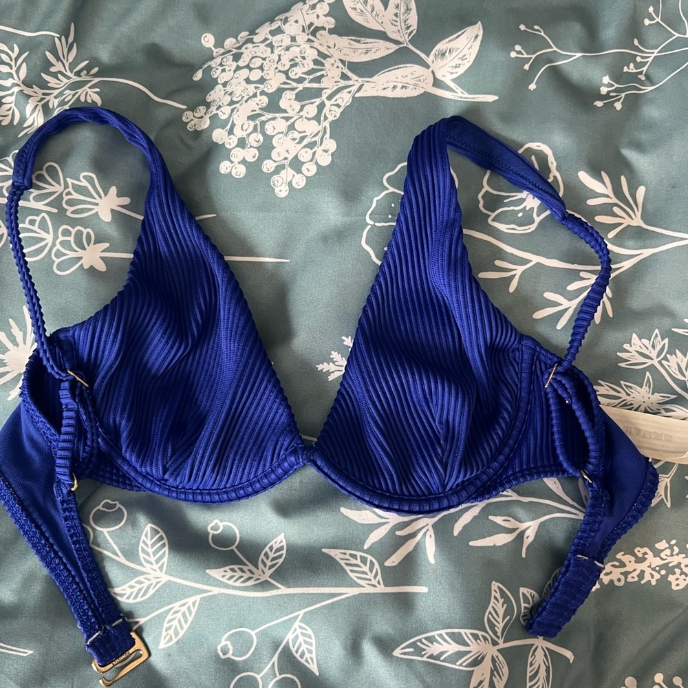Hollister Underwire Bikini Top
